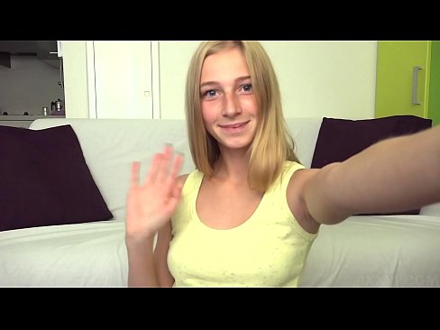 ❤️ Wenn ich gelangweilt bin, masturbiere ich faul meine rosa Muschi ️❌ Beautiful porn bei uns