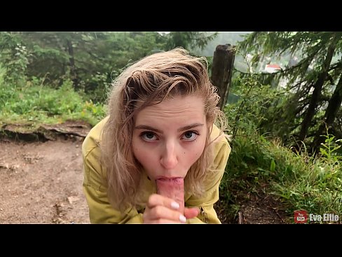 ❤️ Mädchen schluckt Sperma nach einem öffentlichen Blowjob - Eva Elfi ️❌ Beautiful porn bei uns