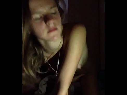 ❤️ Ein Mädchen masturbiert und wichst ️❌ Beautiful porn bei uns